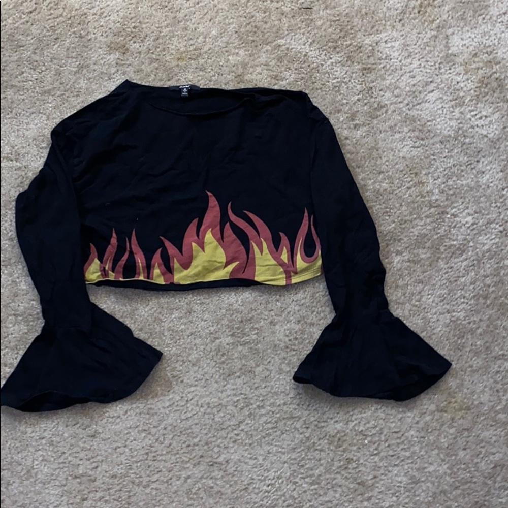 Long sleeved shirt with flames on it ❤️